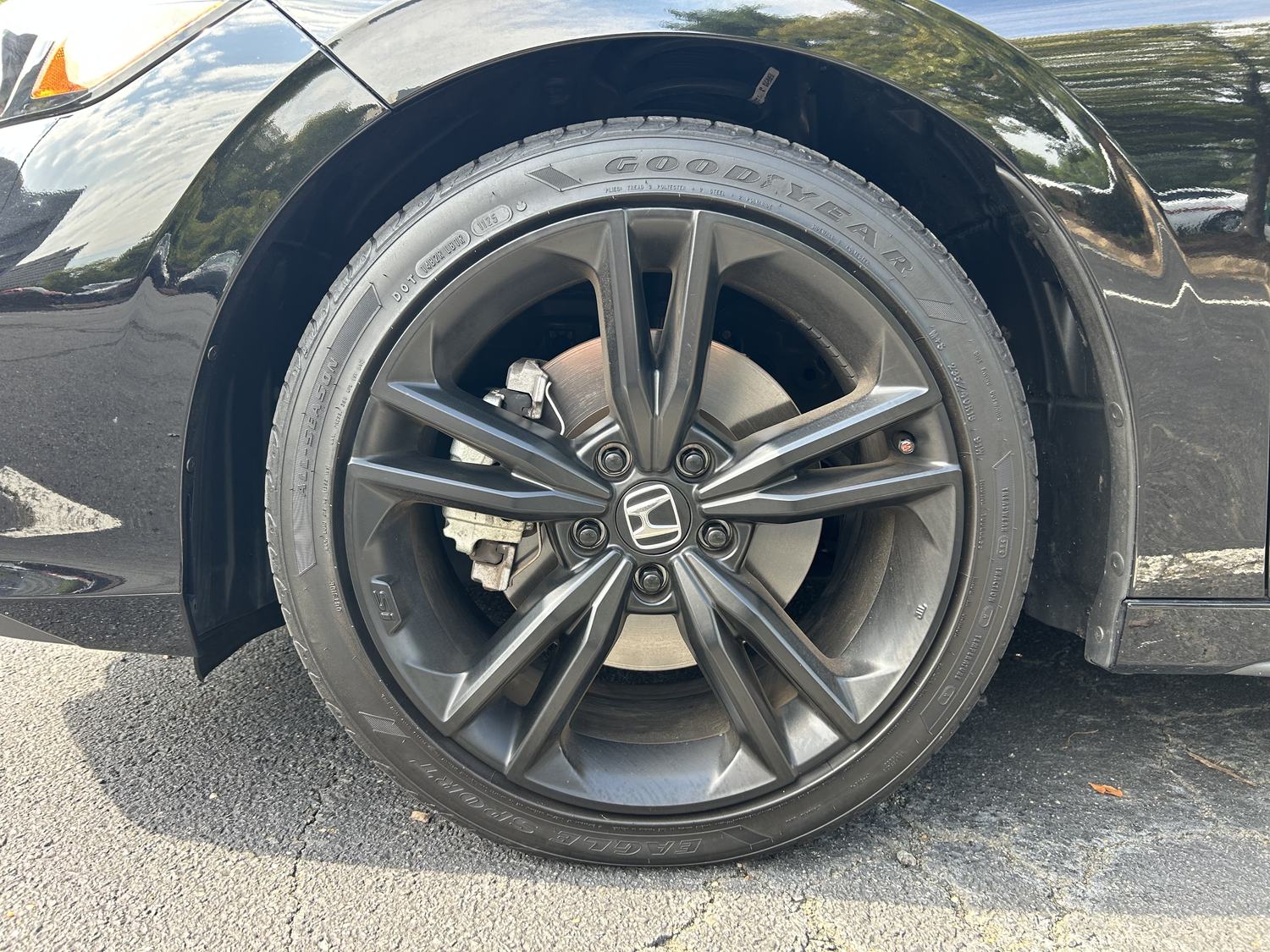 Factory Si wheel and tyre, the reference point for the drop.